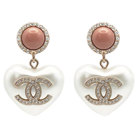 coco.chanel.earrings|More.